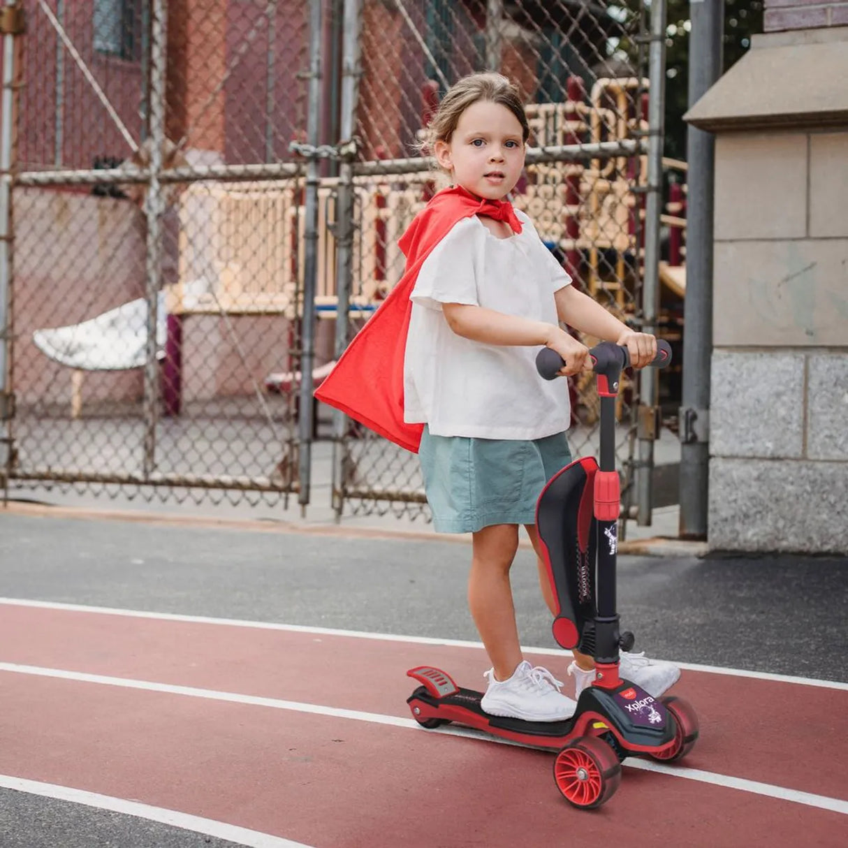 Moon™ Xplora Step Met Zitting en LED-Verlichte Wielen - Verstelbaar en Opvouwbaar -Rood